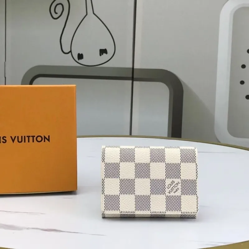 LV Wallets-1292
