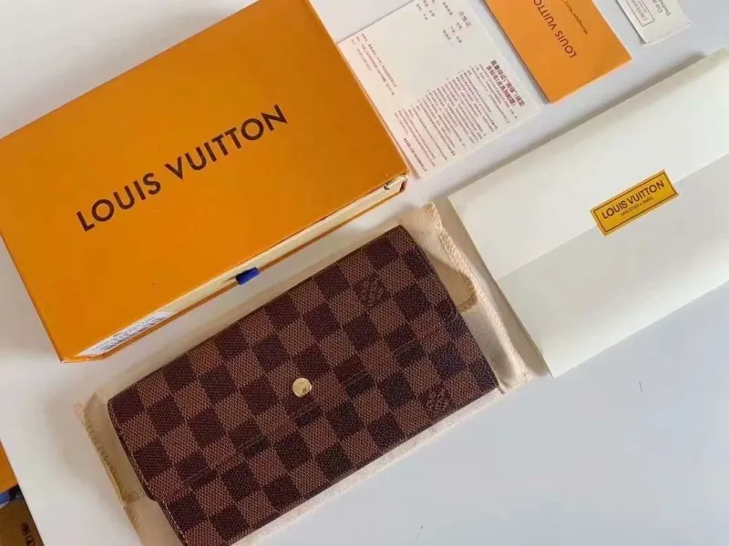 LV Wallets-1299