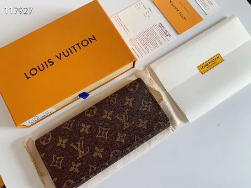 LV Wallets-1301