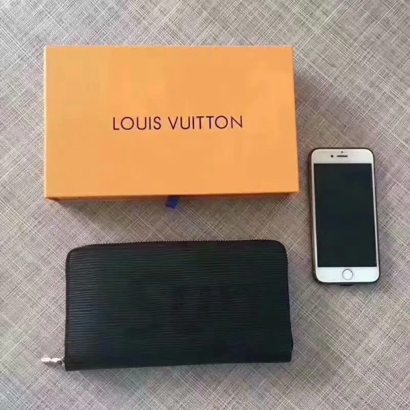 LV Wallets-1310