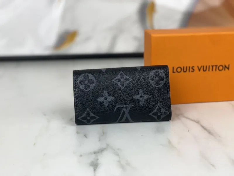 Alternative view of LV Wallets-1312