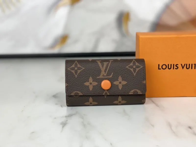 LV Wallets-1319