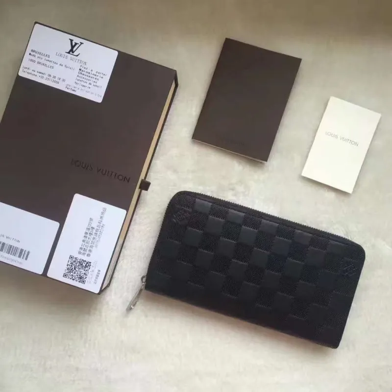 LV Wallets-1320