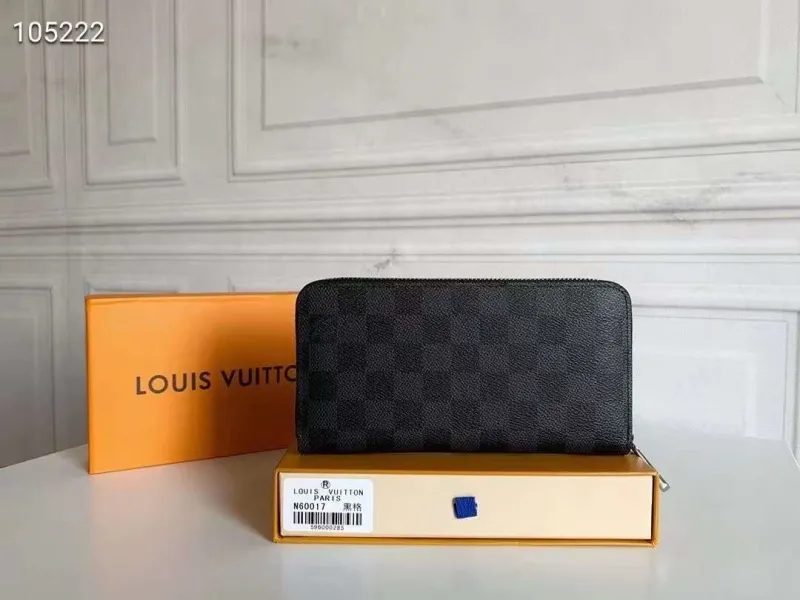 LV Wallets-1323