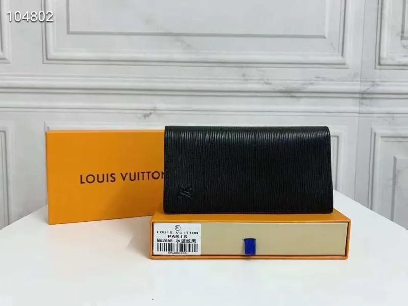 LV Wallets-1351