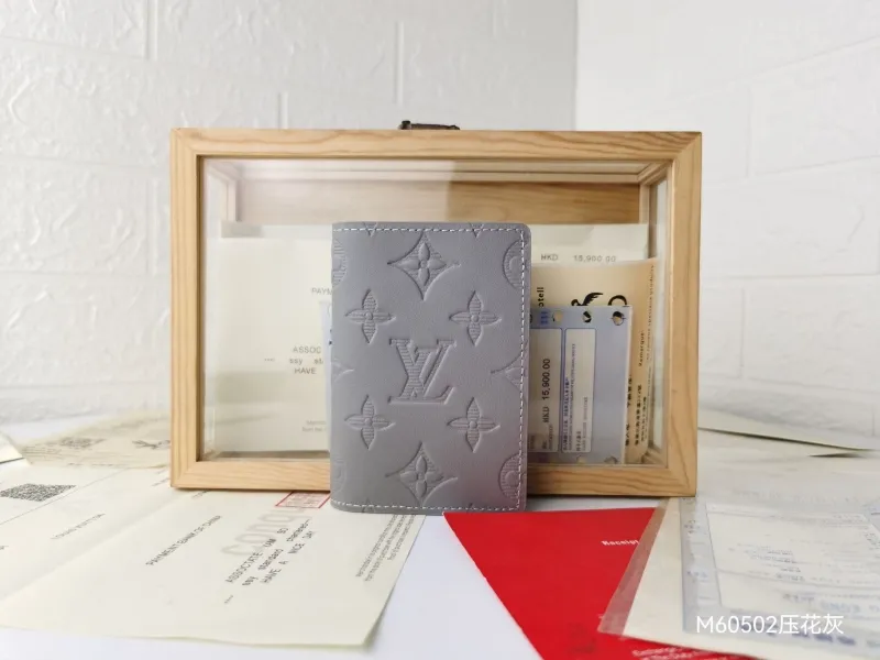 LV Wallets-1386