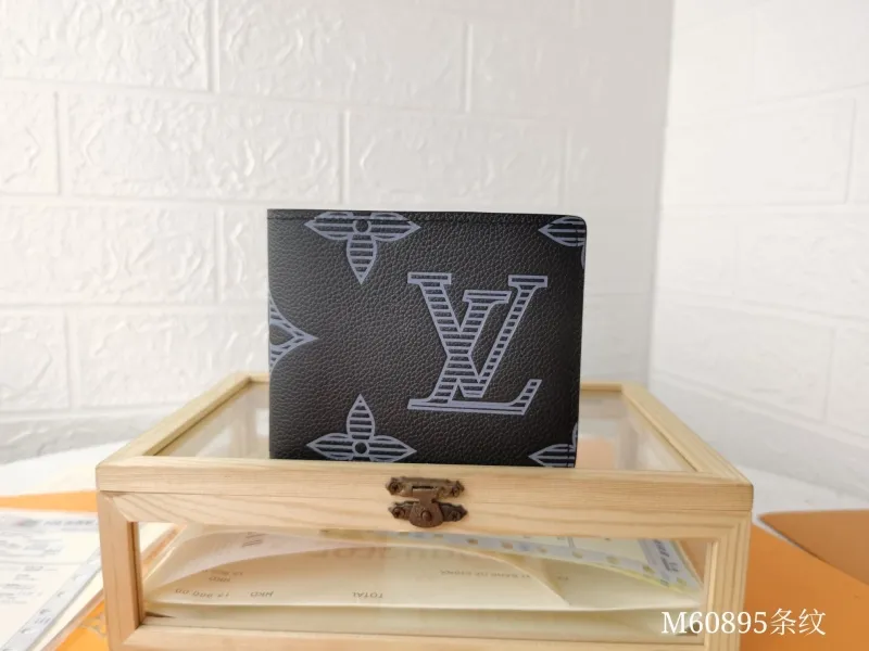 LV Wallets-1393