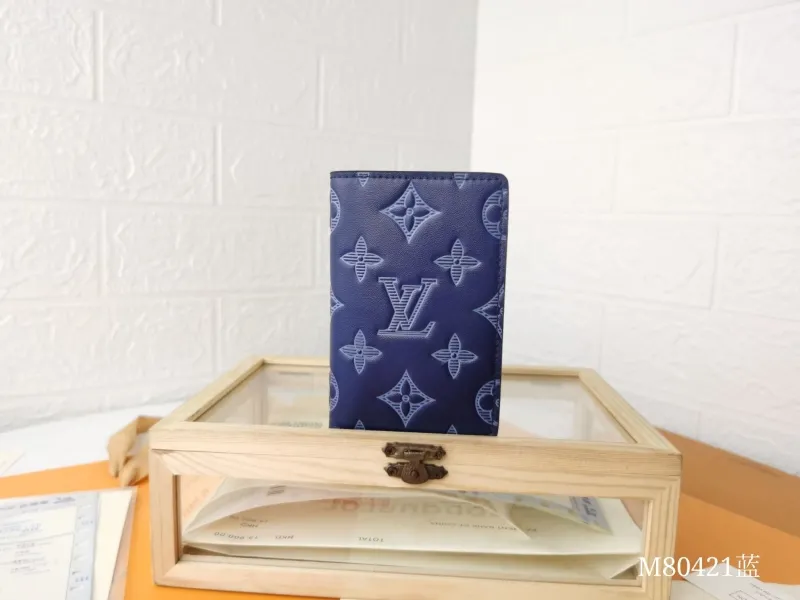 LV Wallets-1401