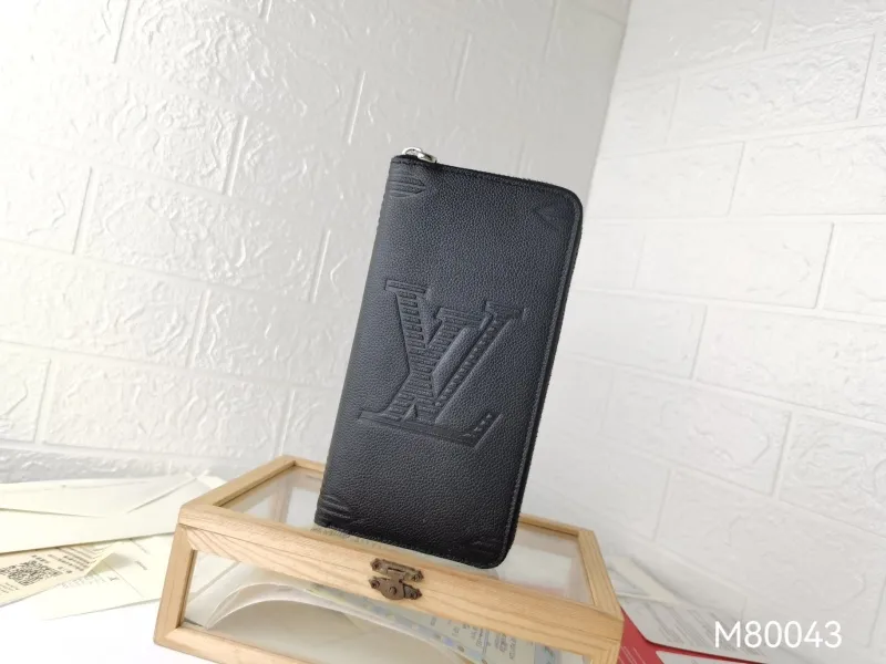 LV Wallets-1414