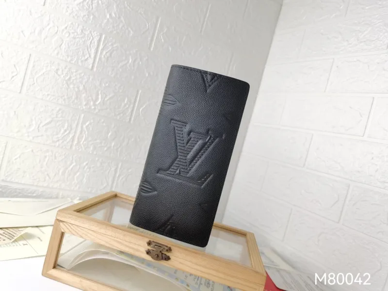 LV Wallets-1415