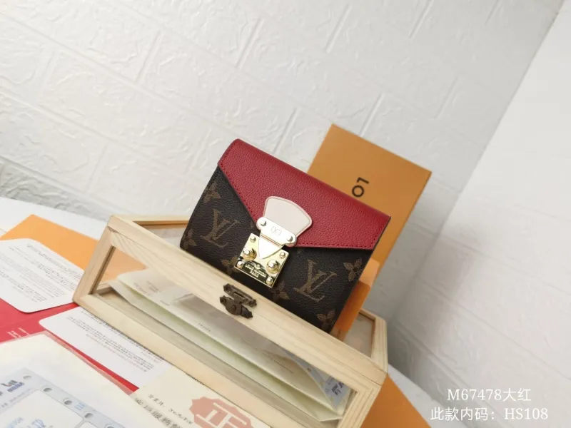 LV Wallets-1451