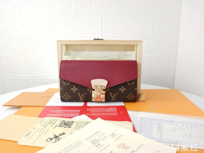 LV Wallets-1452
