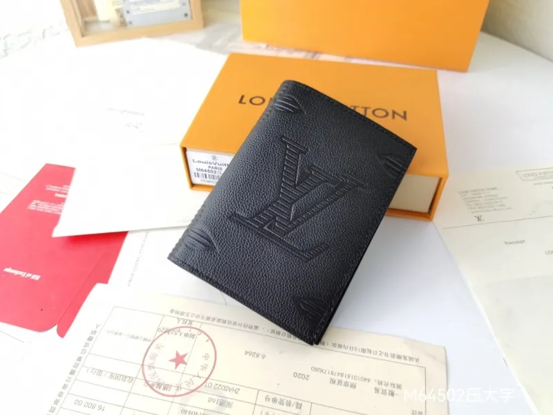 LV Wallets-1458