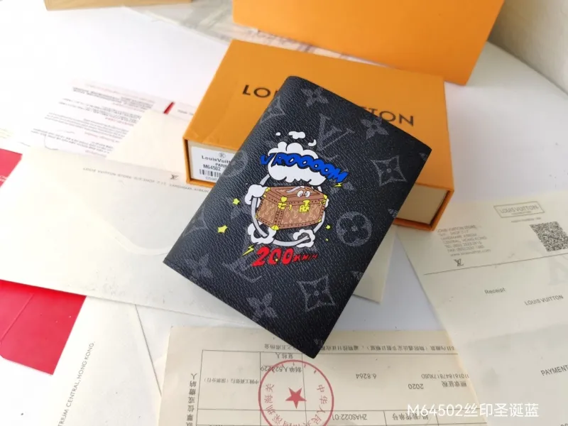 LV Wallets-1462