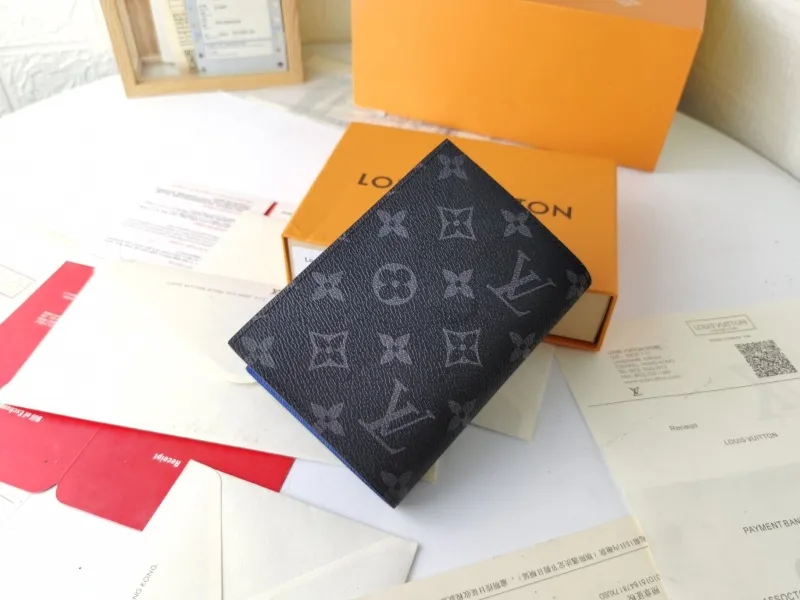 Alternative view of LV Wallets-1462