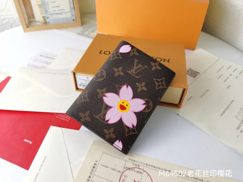 LV Wallets-1465