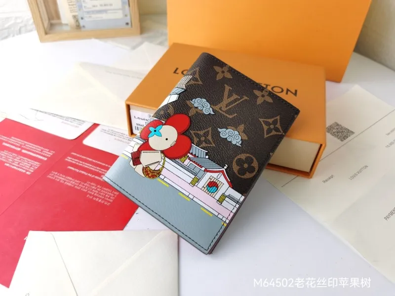 LV Wallets-1466