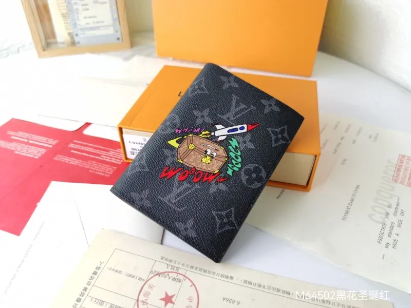 LV Wallets-1471