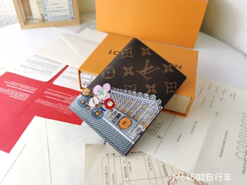 LV Wallets-1473
