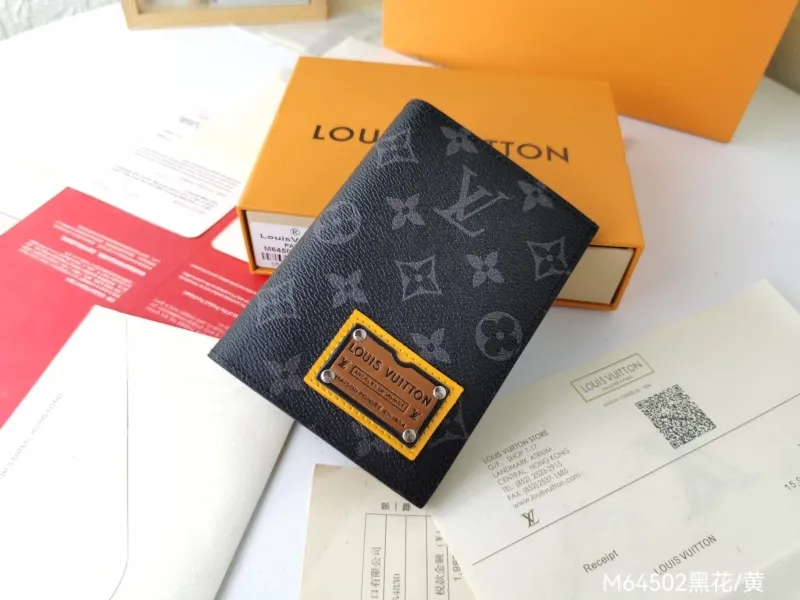 LV Wallets-1478