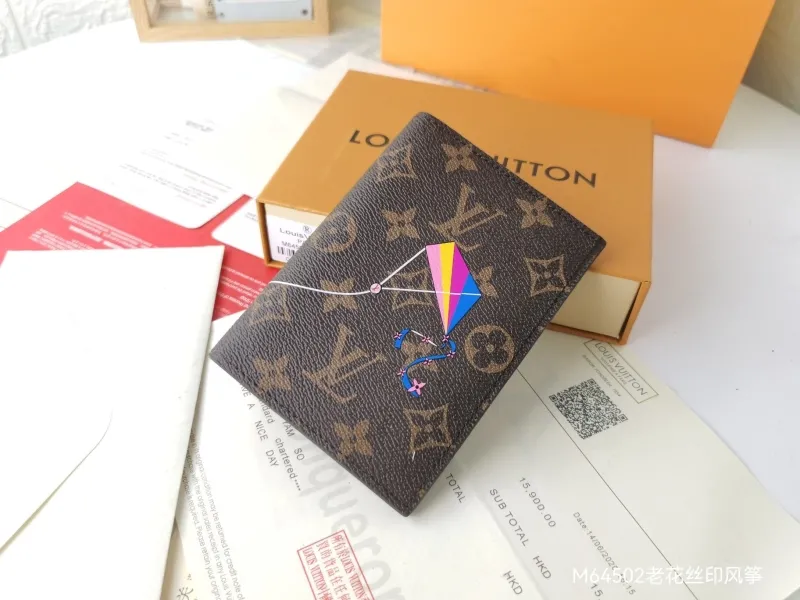 LV Wallets-1481