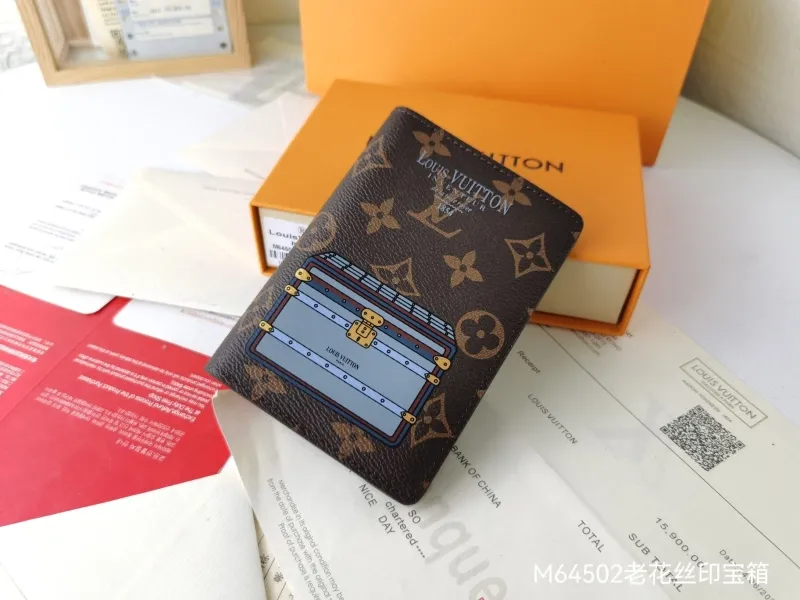 LV Wallets-1488