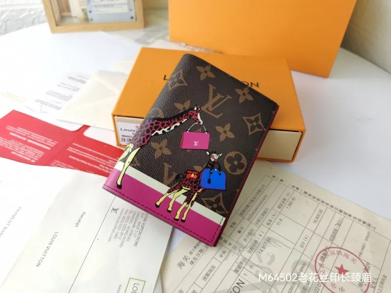 LV Wallets-1490