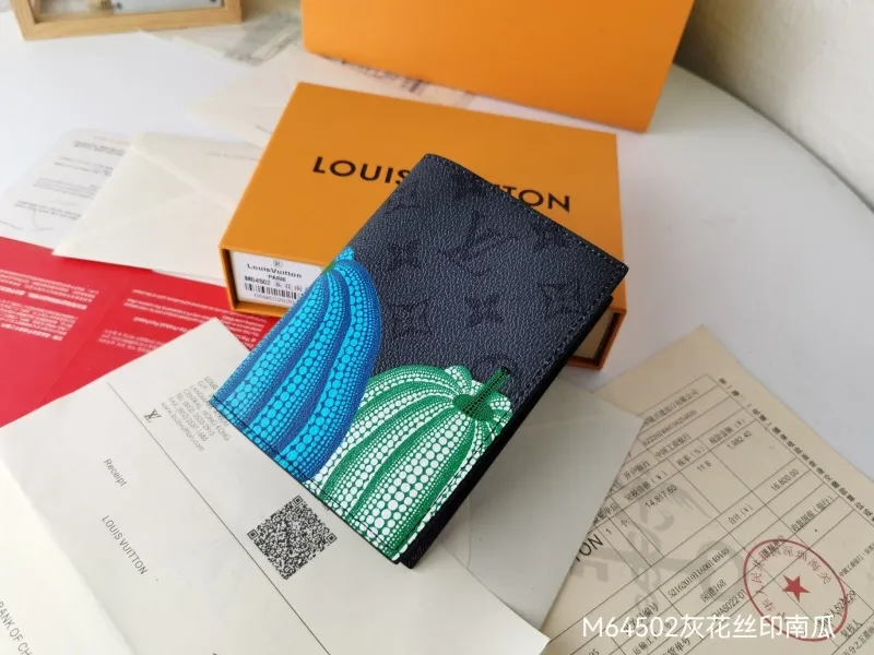LV Wallets-1499