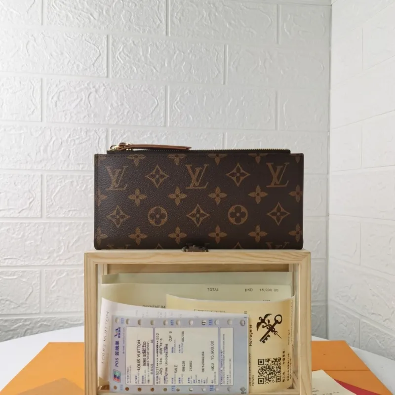 LV Wallets-1518