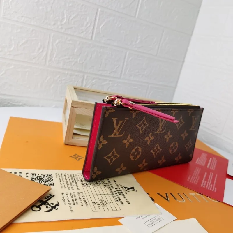 Alternative view of LV Wallets-1526