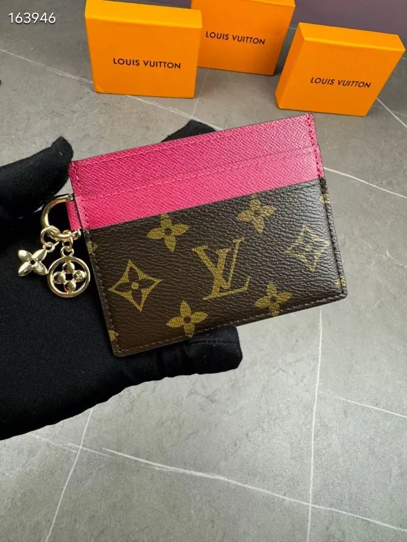 LV Wallets-1529