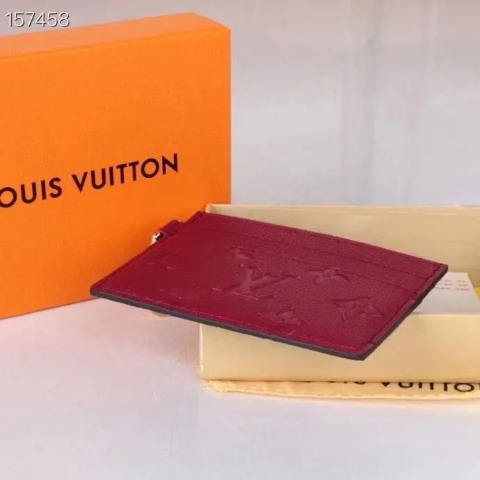 Alternative view of LV Wallets-1534