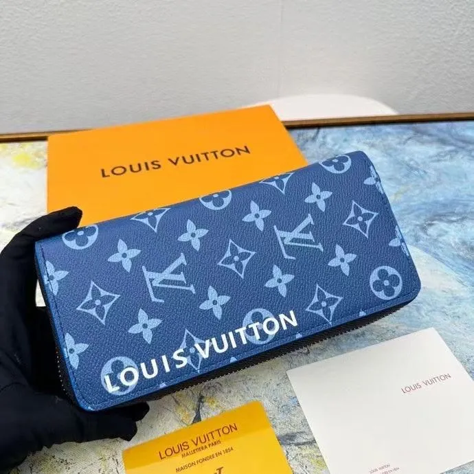 LV Wallets-1547