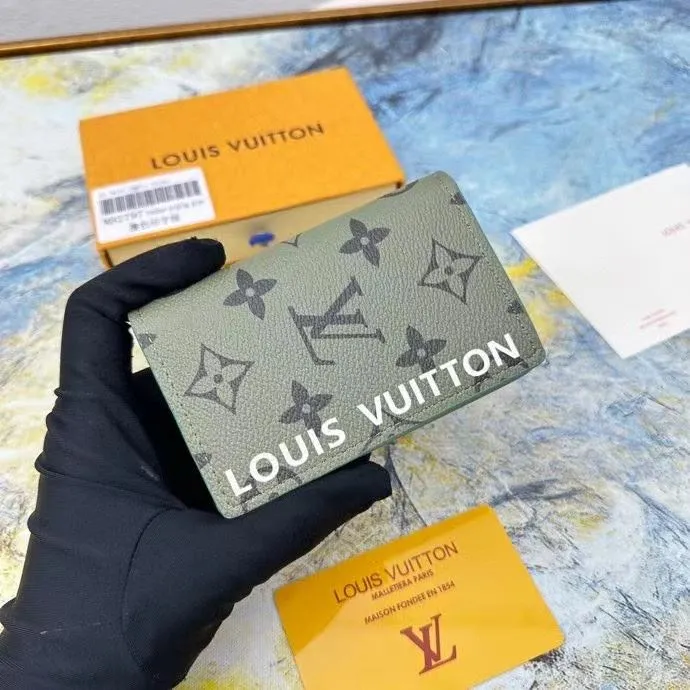 LV Wallets-1550
