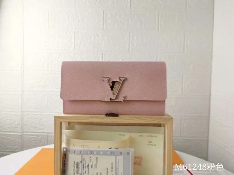 LV Wallets-1554
