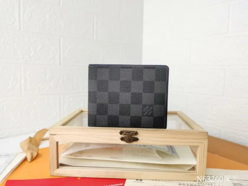 LV Wallets-1564