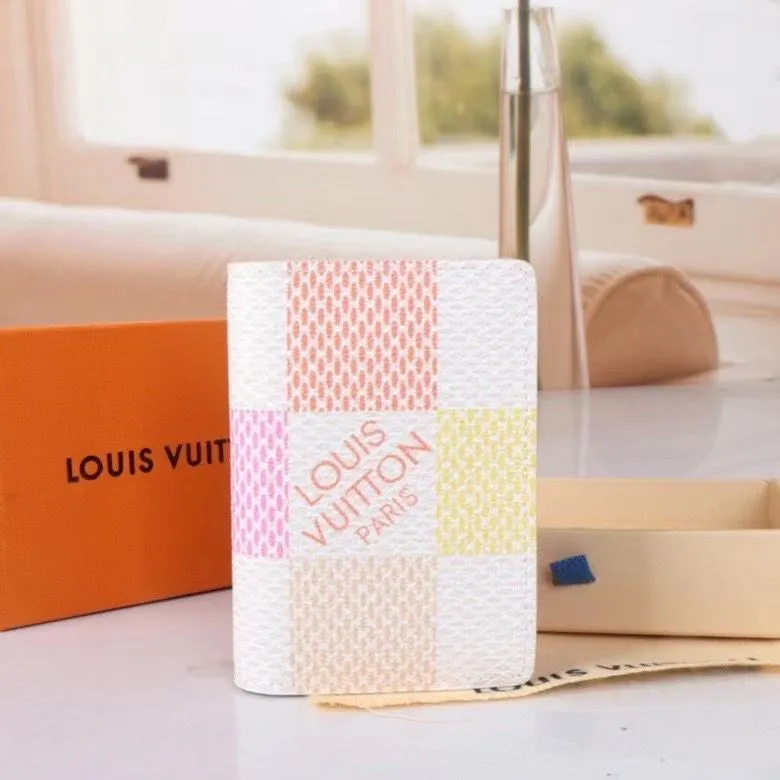 LV Wallets-1579