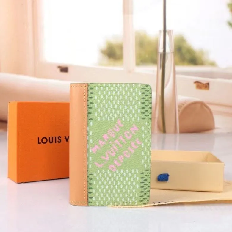 LV Wallets-1594