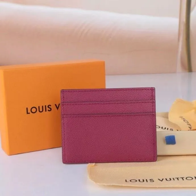 Alternative view of LV Wallets-1603