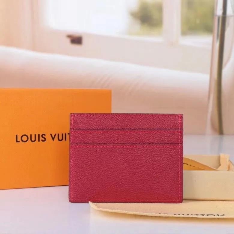 Alternative view of LV Wallets-1604