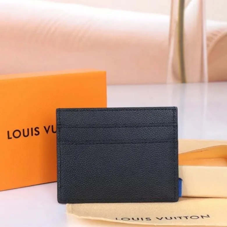 Alternative view of LV Wallets-1606