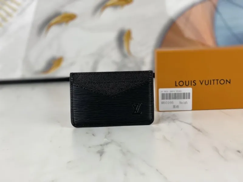 LV Wallets-1620