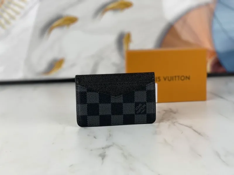 LV Wallets-1622