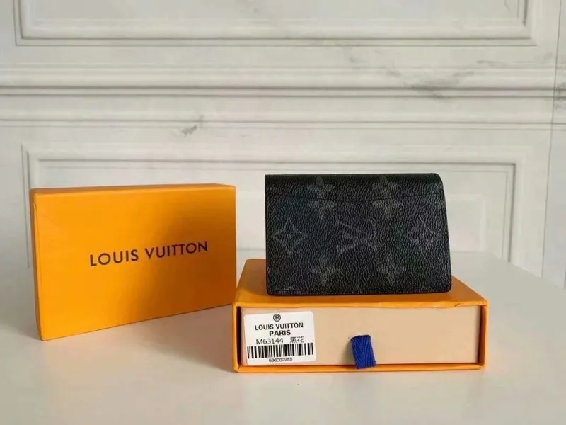 LV Wallets-1640