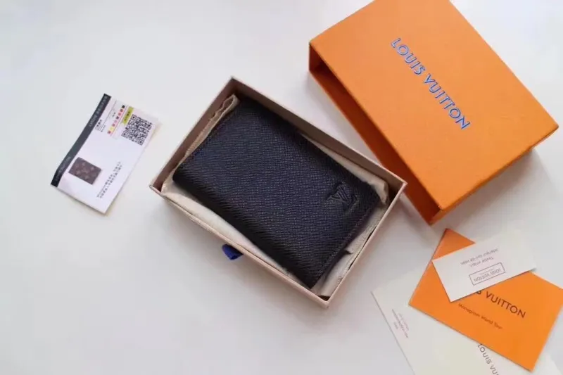 LV Wallets-1642