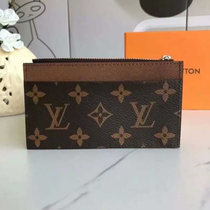 Alternative view of LV Wallets-1663