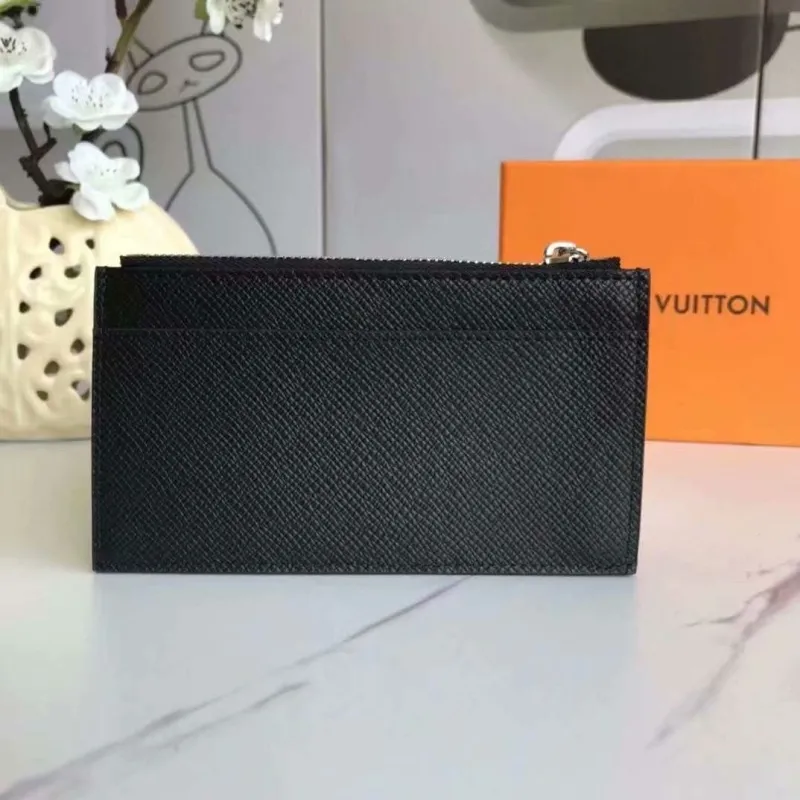 Alternative view of LV Wallets-1665