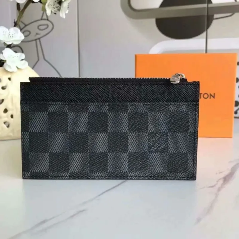 Alternative view of LV Wallets-1666