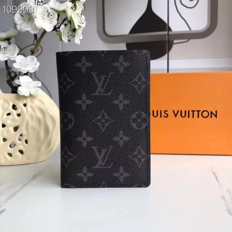 LV Wallets-1670