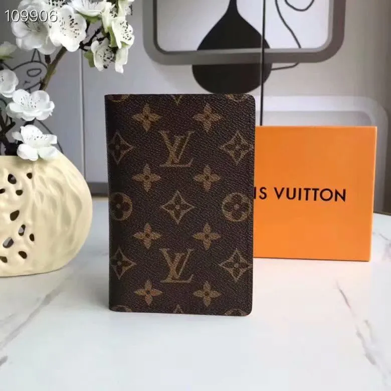 LV Wallets-1673